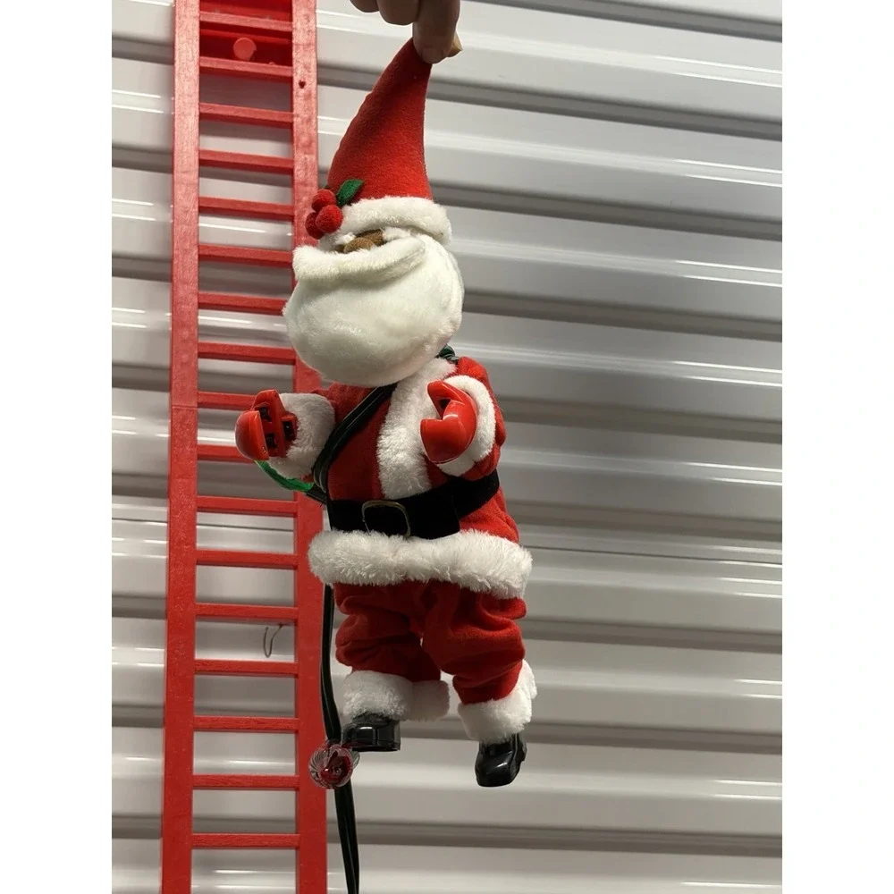Wondershop Animated Climbing Santa 43